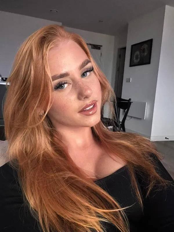 Girls With Freckles (43 pics)