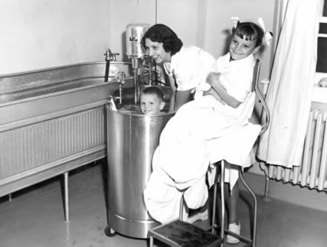 Creepy Old Medical Tools (24 pics)