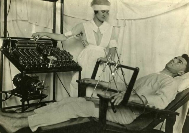 Creepy Old Medical Tools (24 pics)