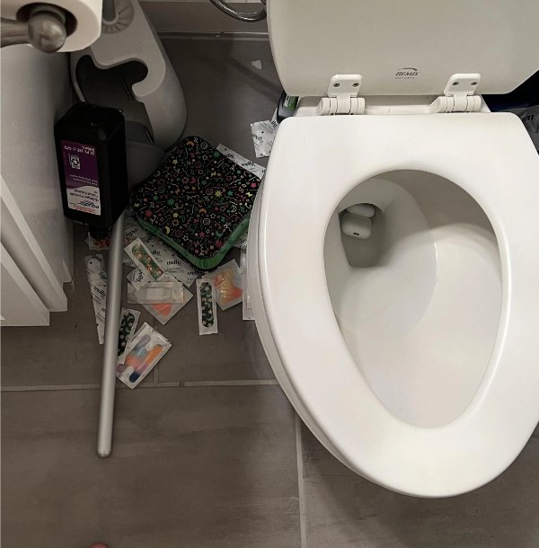 Bad Days Happen (25 pics)