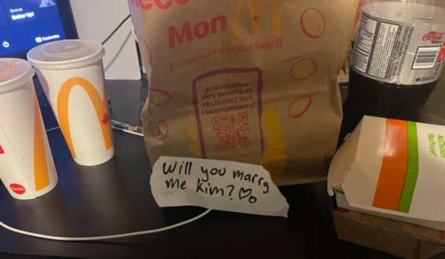 Failed Delivery (16 pics)