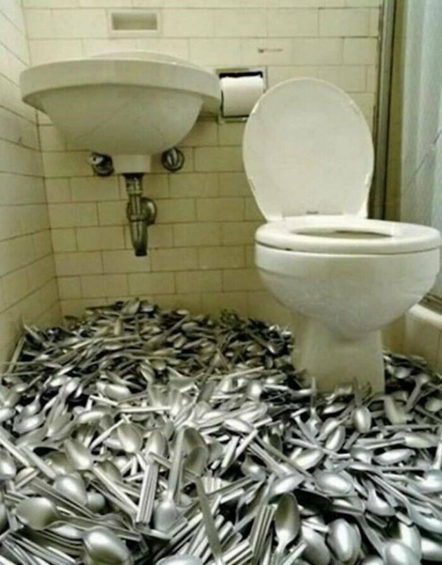 Weird Finds And Situations (23 pics)