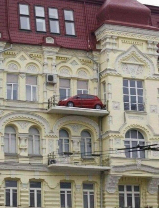Weird Finds And Situations (23 pics)