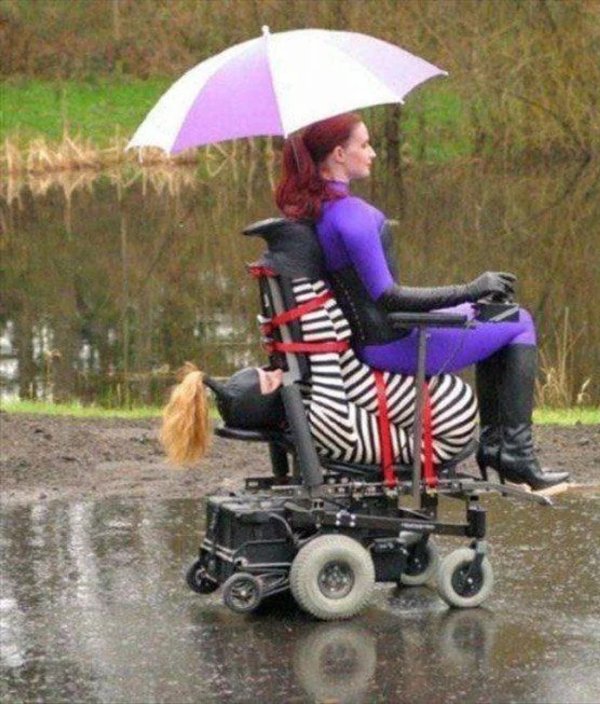What Is Going On Here? (24 pics)