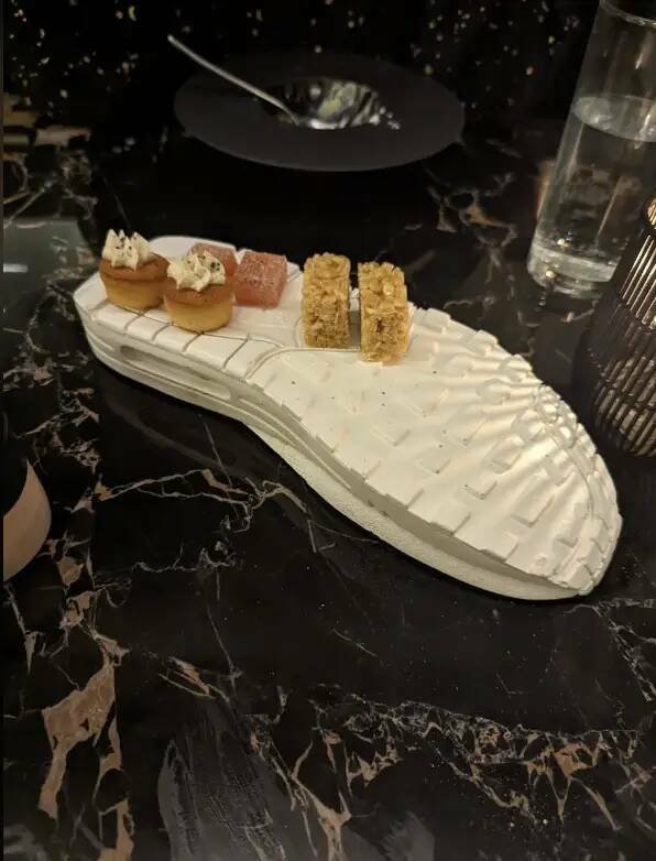 Strange Food Serving (15 pics)