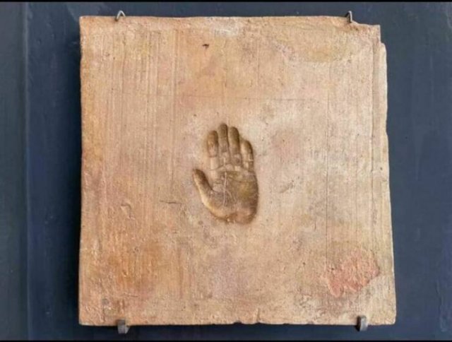 Amazing Artifacts From The Past (23 pics)