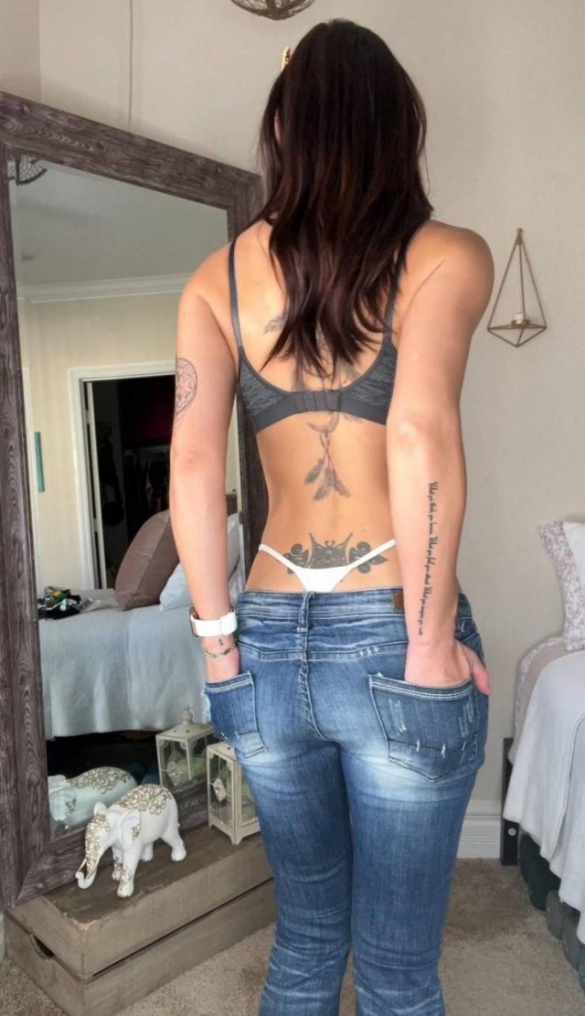 Girls In Jeans (50 pics)