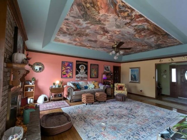 Weird Interior Design (24 pics)