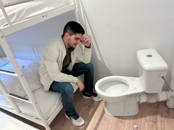 Weird Finds In Hotels (28 pics)