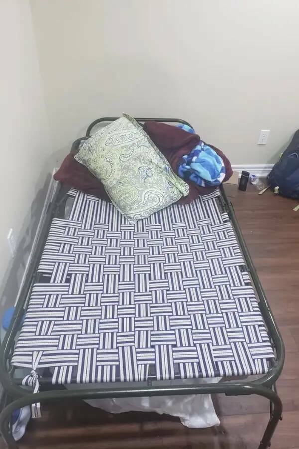 Failed Rental (16 pics)