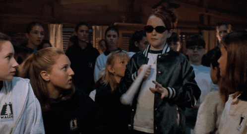 Weird Things People Forgot At Music Festivals (15 gifs)
