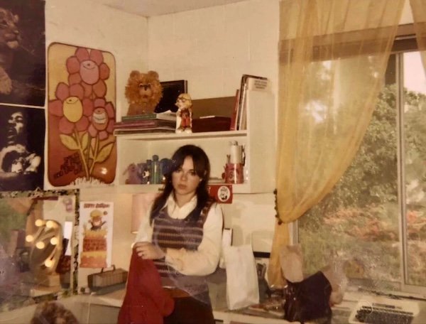 People Share Their Cool Photos From The Past (27 pics)