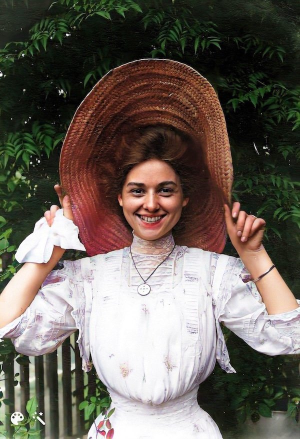 People Share Their Cool Photos From The Past (27 pics)