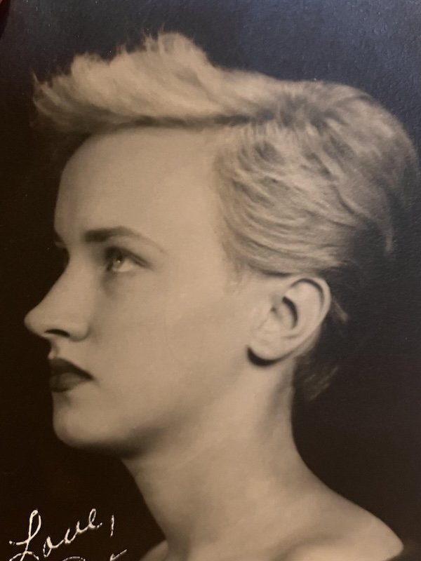 People Share Their Cool Photos From The Past (27 pics)