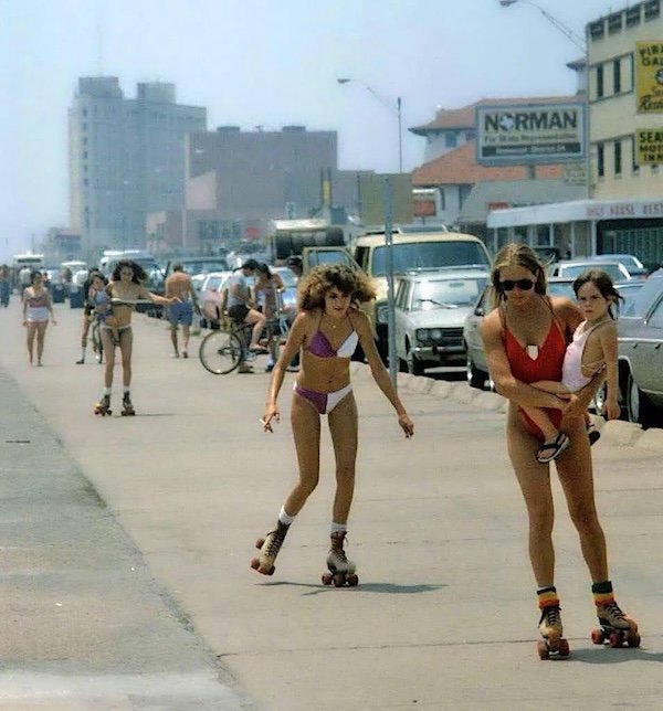 People Share Their Cool Photos From The Past (27 pics)