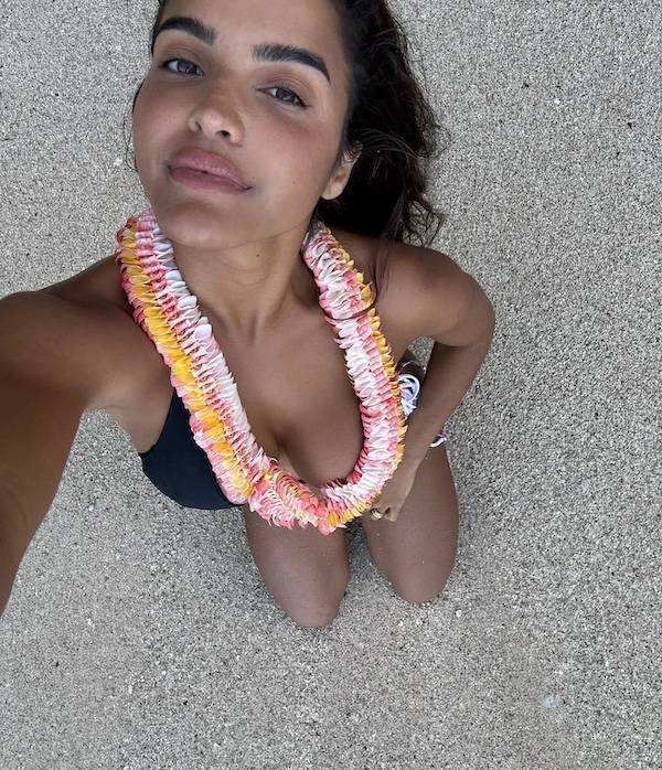 Bikini Girls (51 pics)