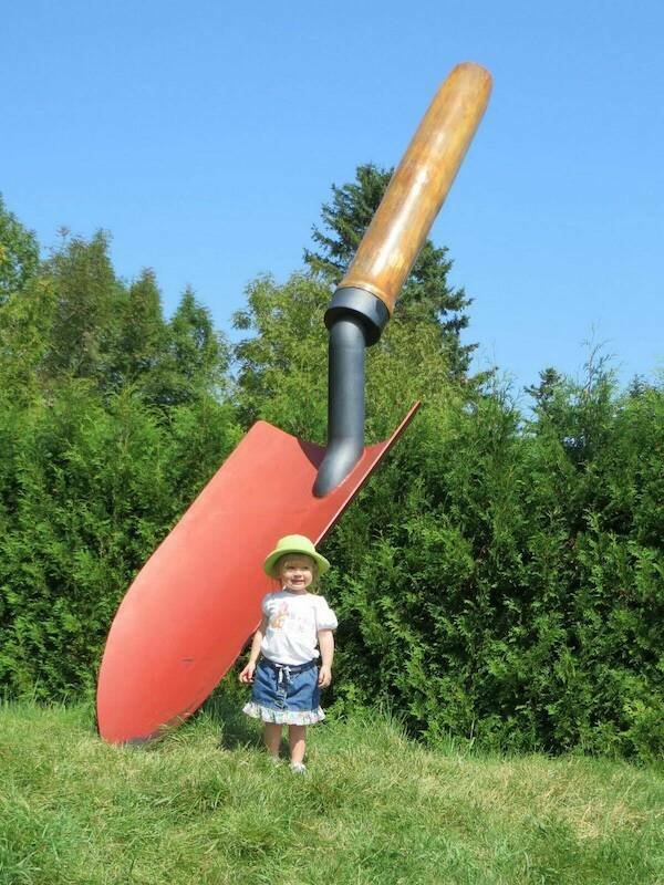 Giant Things (17 pics)
