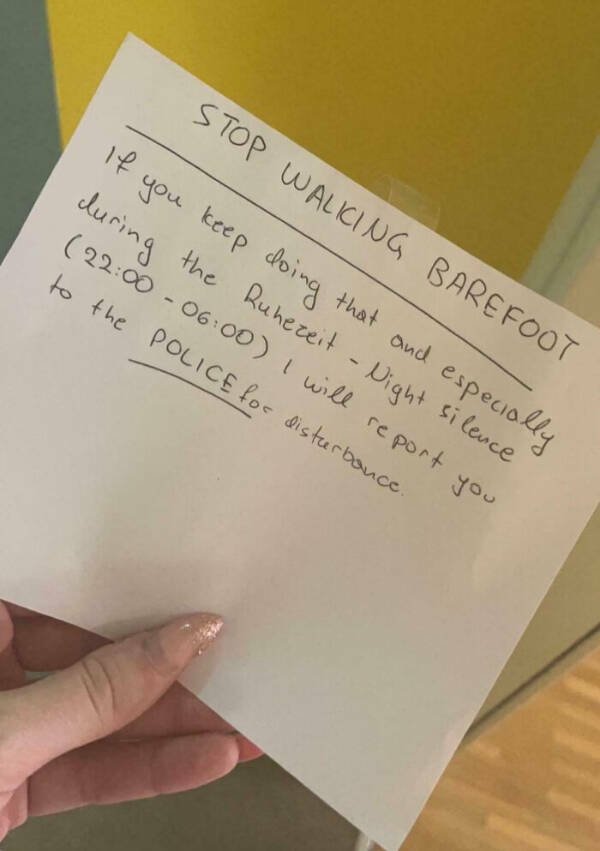 Passive Aggression From Neighbors (27 pics)
