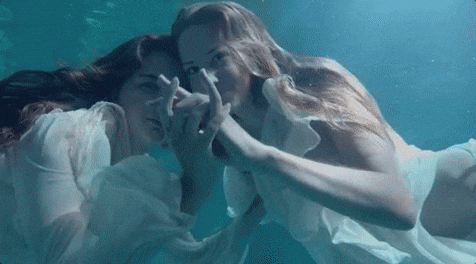 Popular Movie Cliches (14 gifs) Popular Movie Cliches (14 gifs)