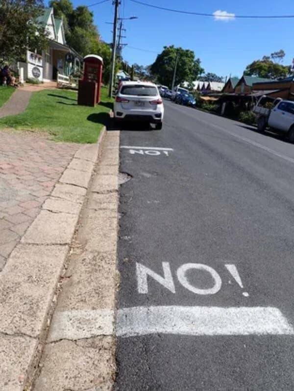 Hilarious Signs (14 pics)