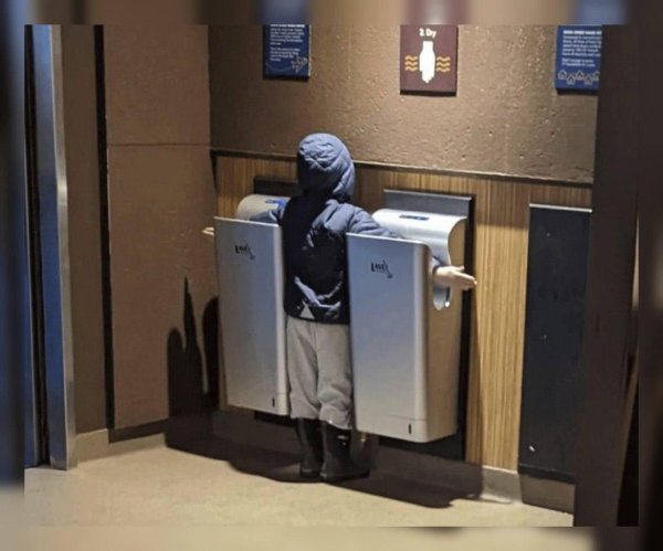 What Is Going On Here? (35 pics)