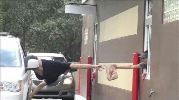 What Is Going On Here? (35 pics)