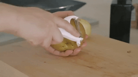 Surprising Facts About Potatoes (15 gifs) Surprising Facts About Potatoes (15 gifs)