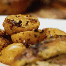 Surprising Facts About Potatoes (15 gifs) Surprising Facts About Potatoes (15 gifs)