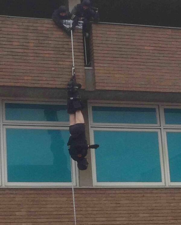 Hilarious Work Photos (18 pics)