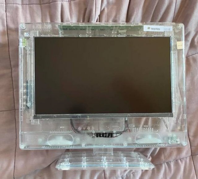 Cool Old School TV's (15 pics)