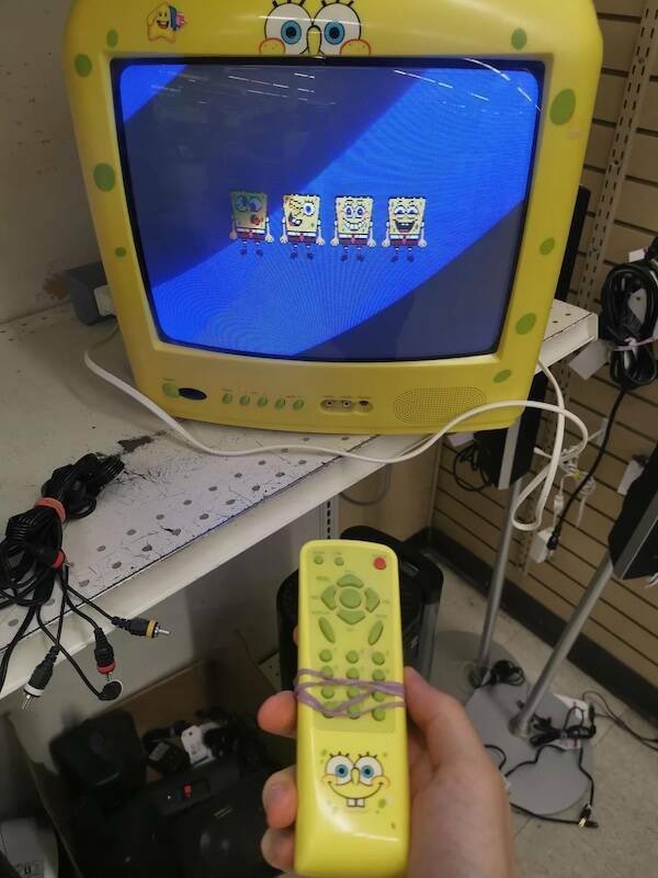 Cool Old School TV's (15 pics)