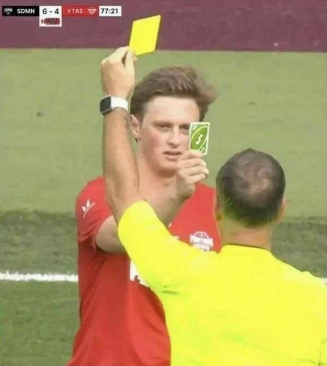 What Is Going On Here? (25 pics)