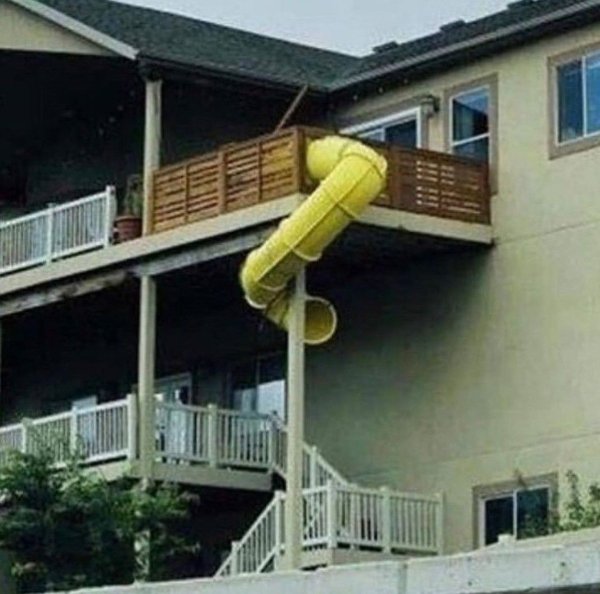 What Is Going On Here? (27 pics)