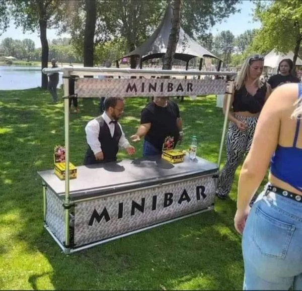 What Is Going On Here? (28 pics)