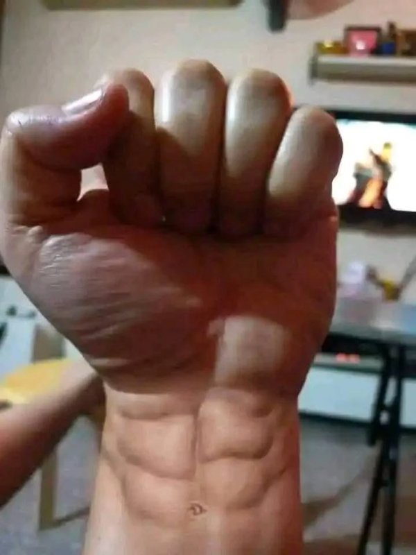 What Is Going On Here? (28 pics)