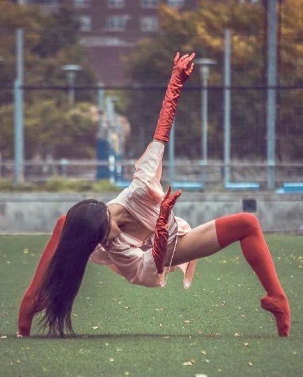 What Is Going On Here? (28 pics)