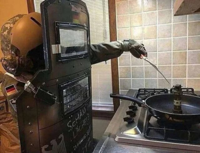 Strange Finds And Situations (25 pics)