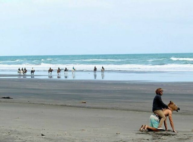 Funny Vacation Photos (22 pics)