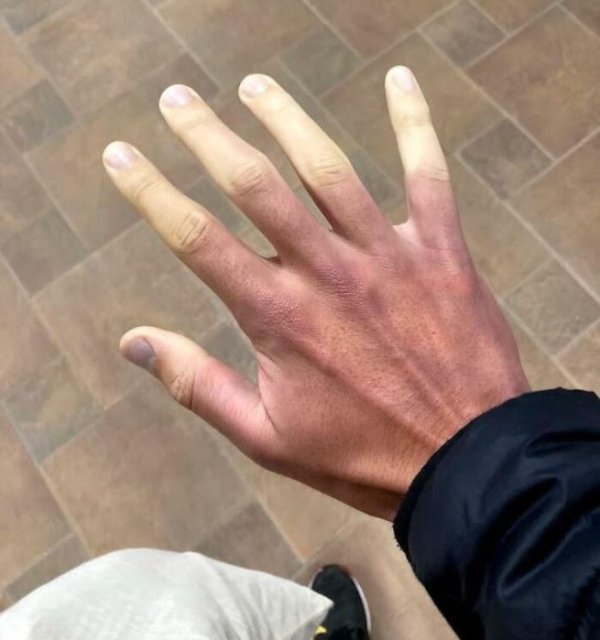 People With Unique Features (27 pics)
