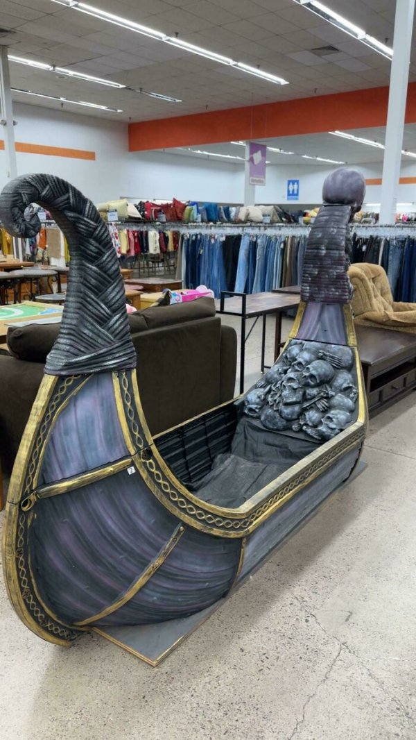 Cool Finds In Thrift Shops (29 pics)