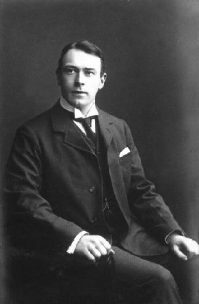 Interesting Historical Persons (20 pics)