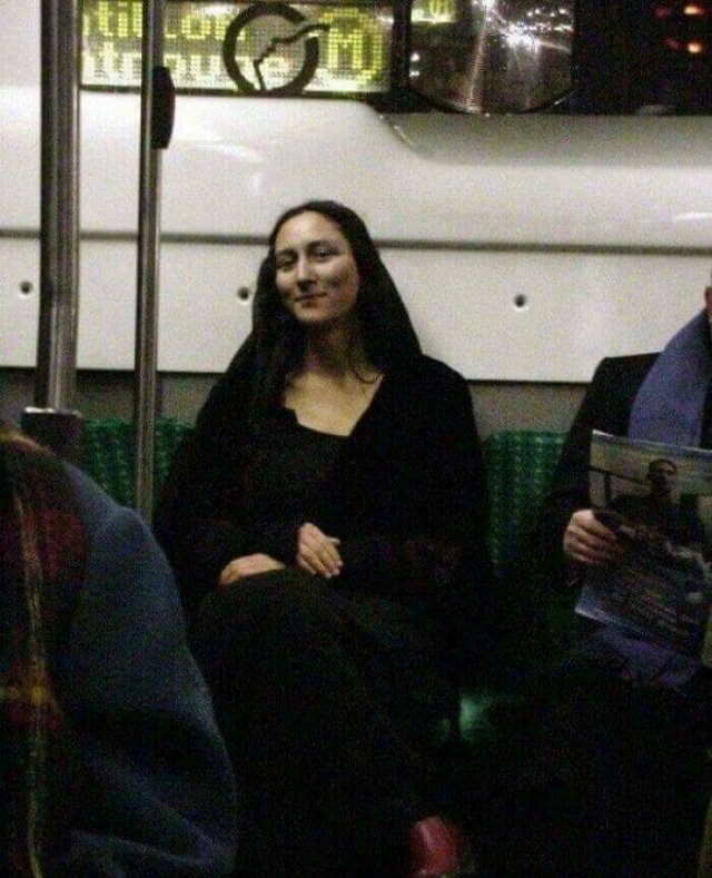 Strange People In The Subway (21 pics)