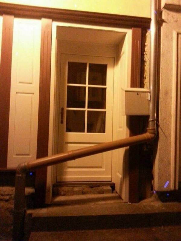 Weird Constructions (18 pics)