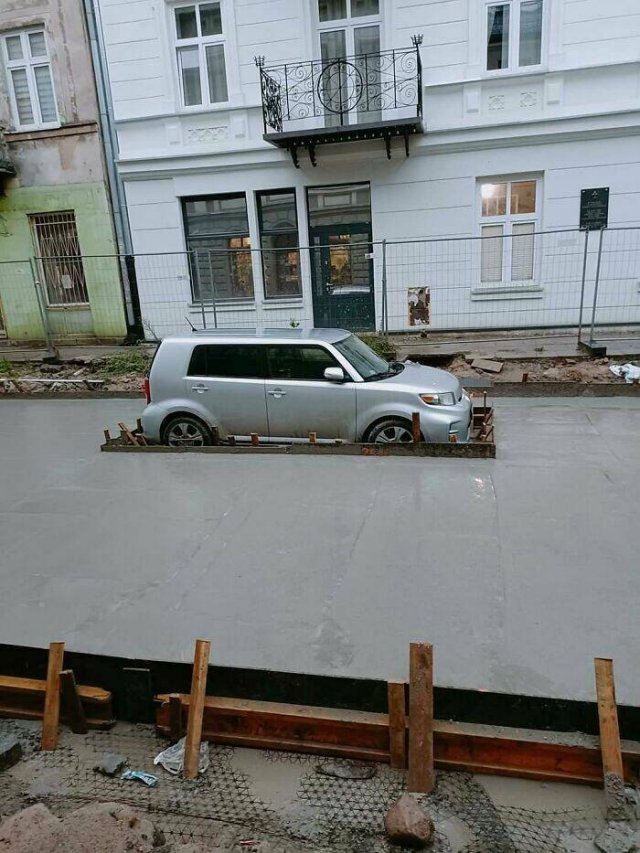 Bad Days Happen (21 pics)