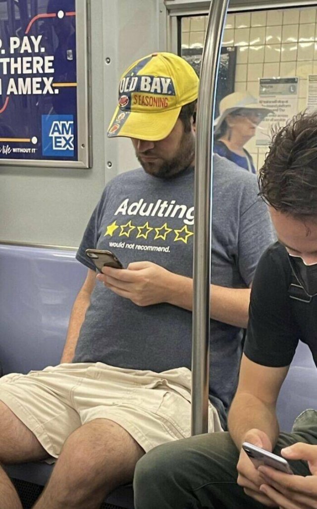 Strange People In The Subway (21 pics)