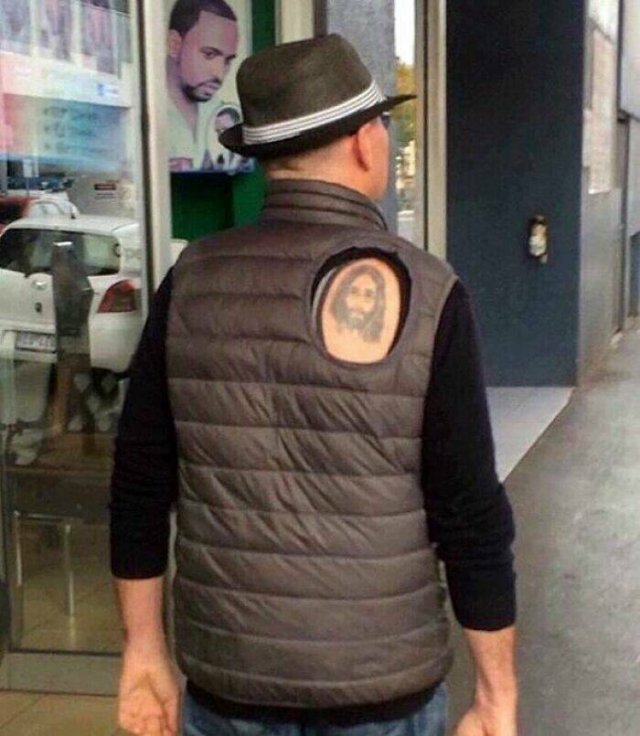 What Is Going On Here? (18 pics)