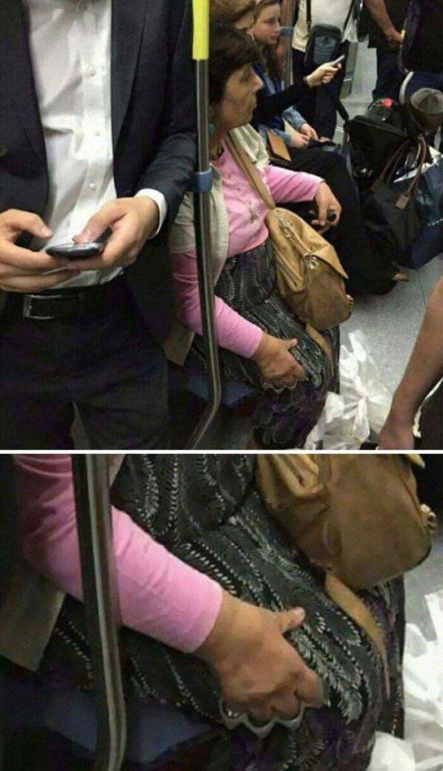 Strange People In The Subway (21 pics)