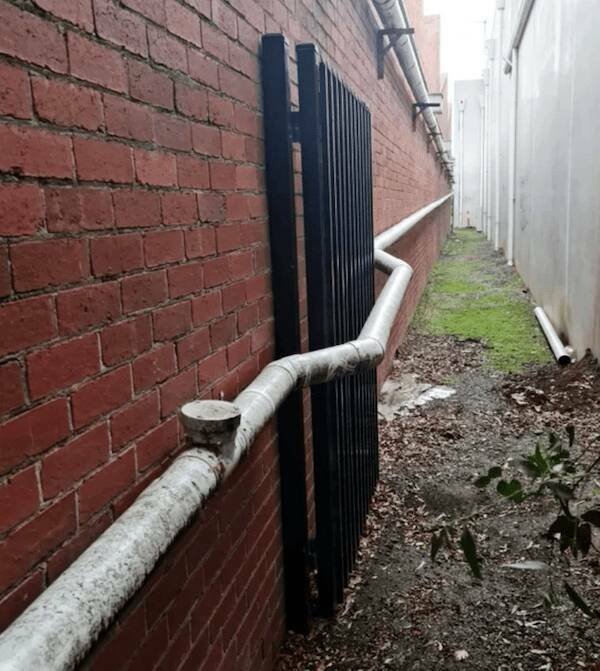 Weird Constructions (18 pics)