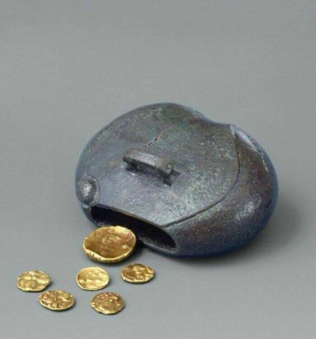 Incredible Archaeological Finds (24 pics)