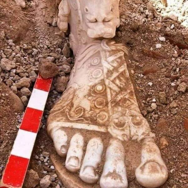 Incredible Archaeological Finds (24 pics)